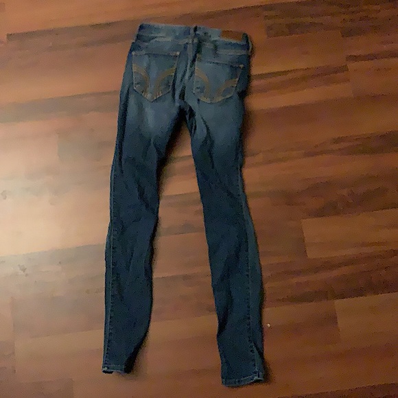 Hollister, size 0 skinny jeans - Picture 2 of 3